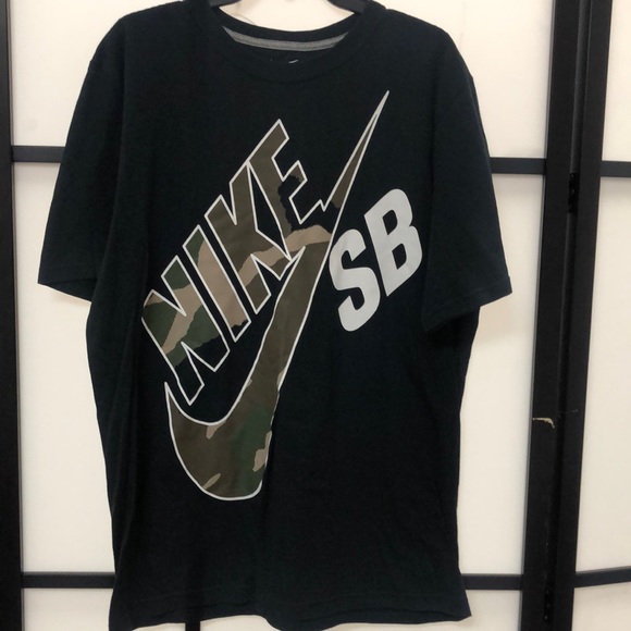 Nike Shirts Nike Sb Graphic Tshirt Gently Used Size Large
